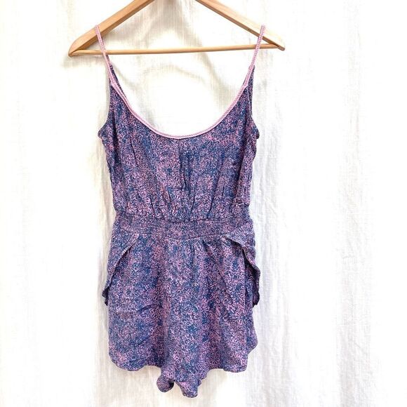 ECOTE Patterned Strappy Scoop Romper - Picture 1 of 15